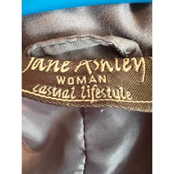 Jane Asley Side Quilted Vest - Picture 4 of 5